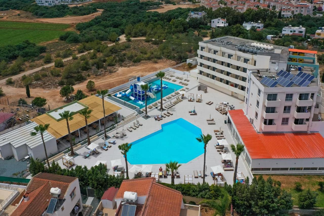 Toxotis Hotel Pernera ภายนอก รูปภาพ