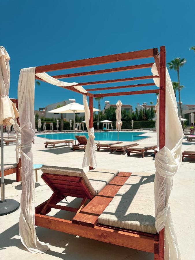 Toxotis Hotel Pernera ภายนอก รูปภาพ