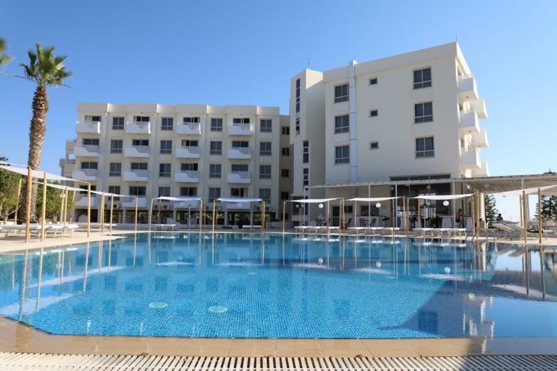 Toxotis Hotel Pernera ภายนอก รูปภาพ