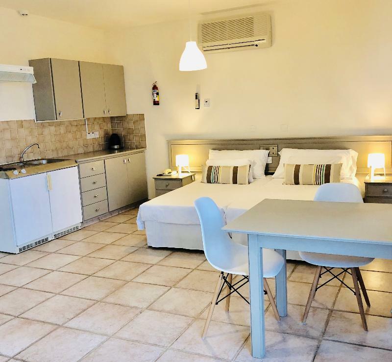 Toxotis Hotel Pernera ภายนอก รูปภาพ